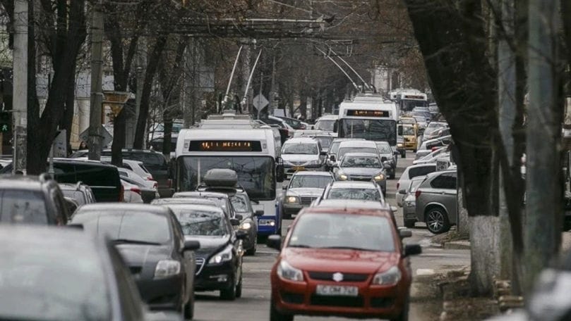 Кризис парковок в городах Молдовы: водители готовы платить