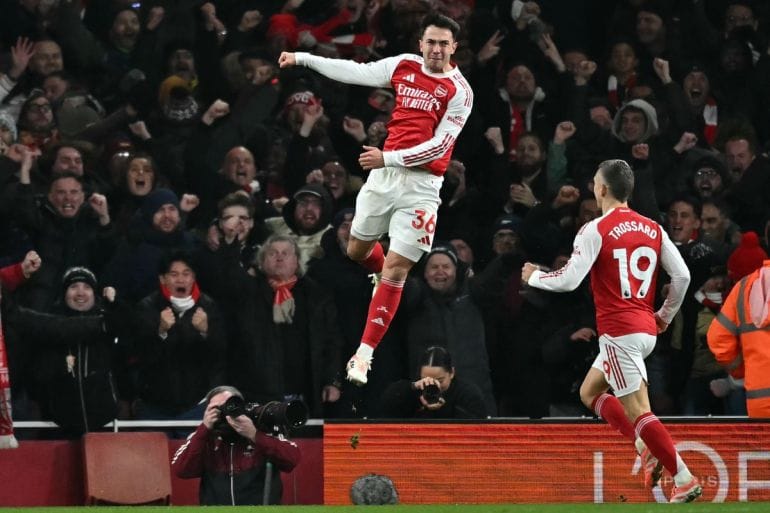 Arsenal Defeats Aston Villa in Premier League; Wolves Draw with Manchester United