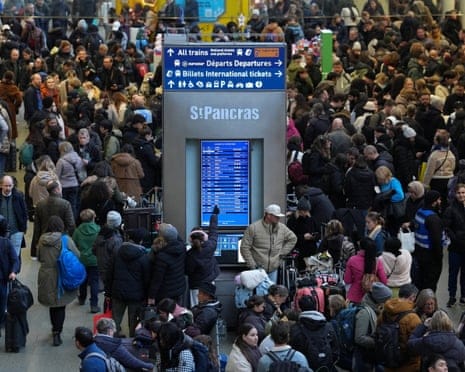 Eurostar Delays Enter Second Day as Passengers Stranded Overnight