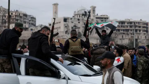 Last Kurdish Forces Depart Aleppo Following Ceasefire Agreement