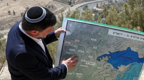 Israel Moves Forward with Its Colonization Plan in Occupied East Jerusalem