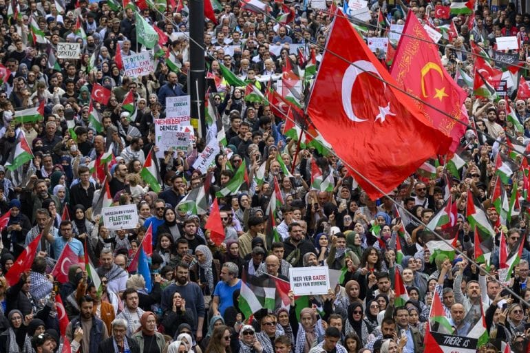 Hundreds of Thousands Protest in Istanbul for Gaza Solidarity