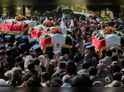 Saudi-led Coalition Launches Airstrikes Against Yemeni Separatists After Leader Misses Peace Talks