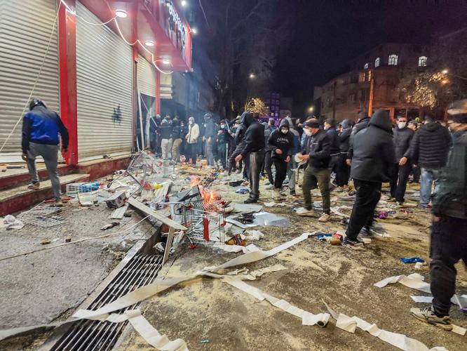 Doctors Describe Overwhelmed Hospitals Amid Ongoing Protests in Iran