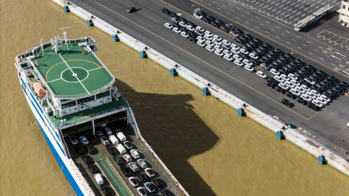 China Achieves Record Trade Surplus Despite Trump Tariffs